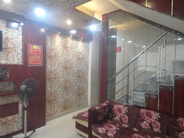 Hotel Bleue Mont Varanasi Exterior foto