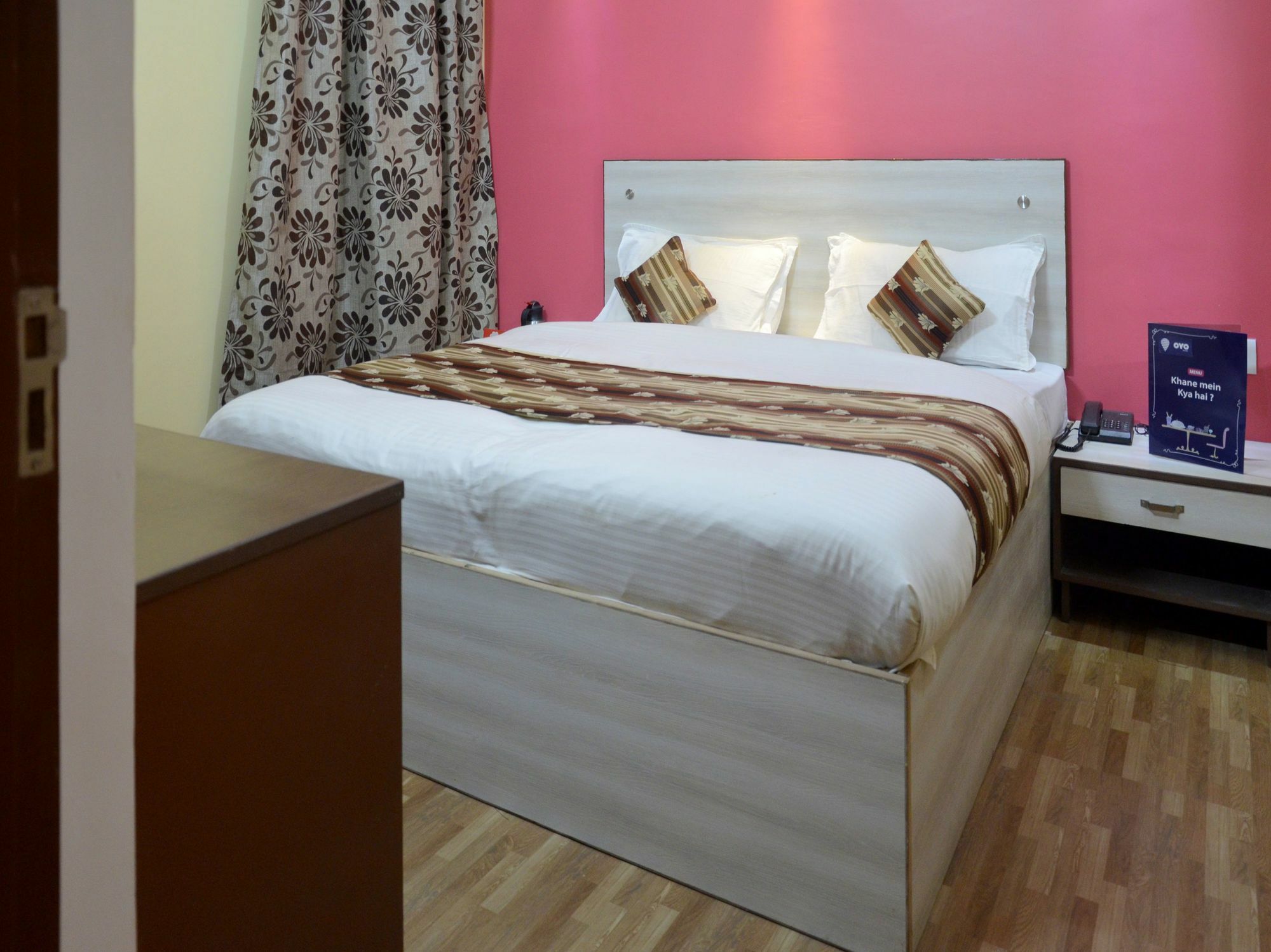 Hotel Bleue Mont Varanasi Exterior foto